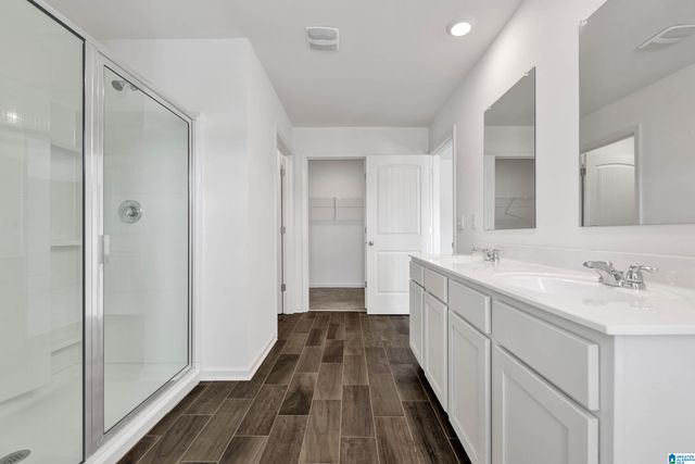 824 VALLEY CIRCLE, Leeds, AL 35094