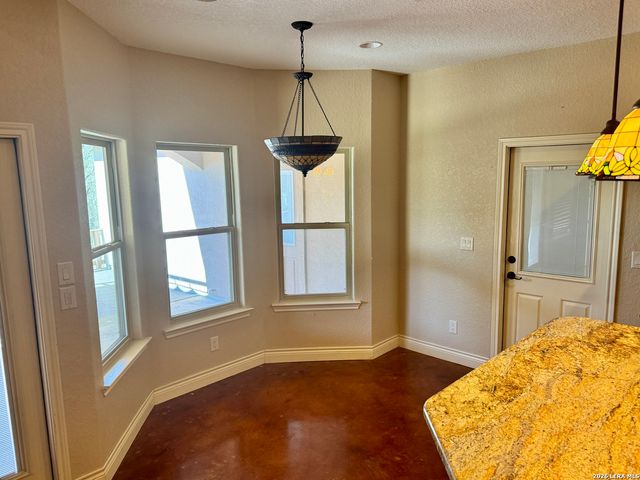1351 Heritage HL, Canyon Lake, TX 78133