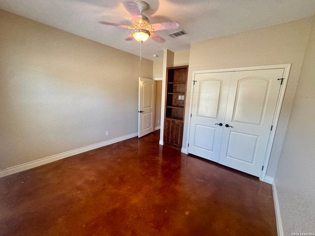 1351 Heritage HL, Canyon Lake, TX 78133