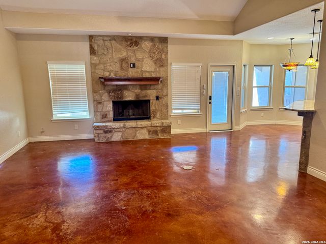 1351 Heritage HL, Canyon Lake, TX 78133