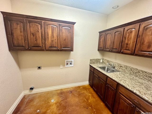 1351 Heritage HL, Canyon Lake, TX 78133
