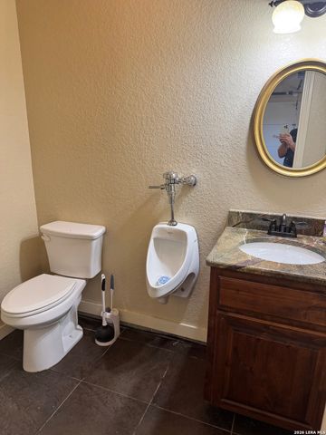 1351 Heritage HL, Canyon Lake, TX 78133