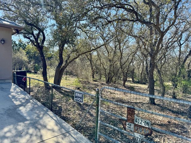 1351 Heritage HL, Canyon Lake, TX 78133