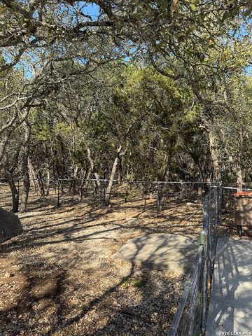 1351 Heritage HL, Canyon Lake, TX 78133