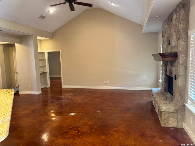 1351 Heritage HL, Canyon Lake, TX 78133