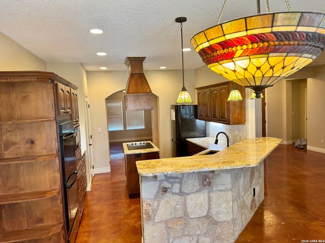 1351 Heritage HL, Canyon Lake, TX 78133