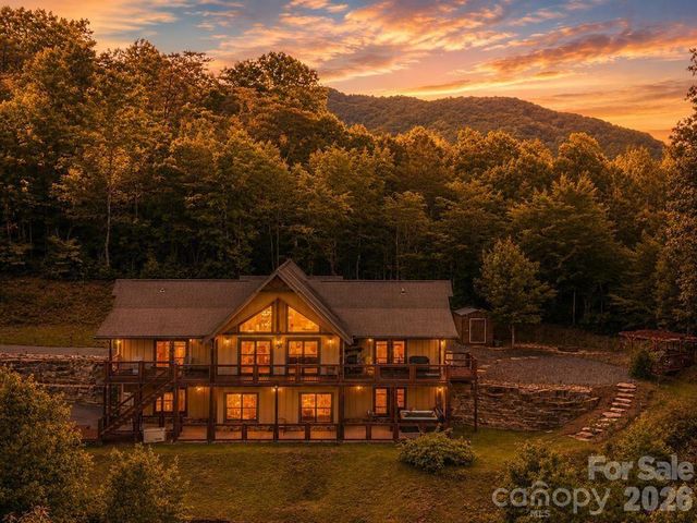 346 Torwood Lane, Whittier, NC 28789