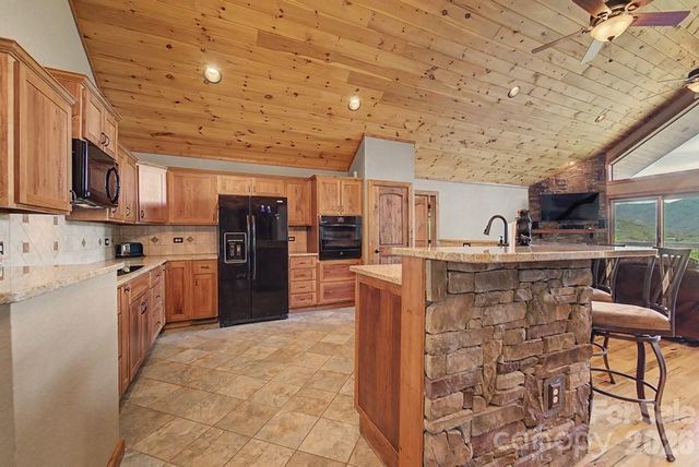 346 Torwood Lane, Whittier, NC 28789