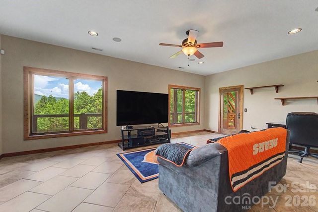 346 Torwood Lane, Whittier, NC 28789
