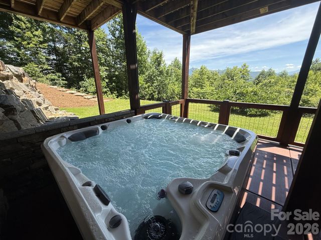 346 Torwood Lane, Whittier, NC 28789
