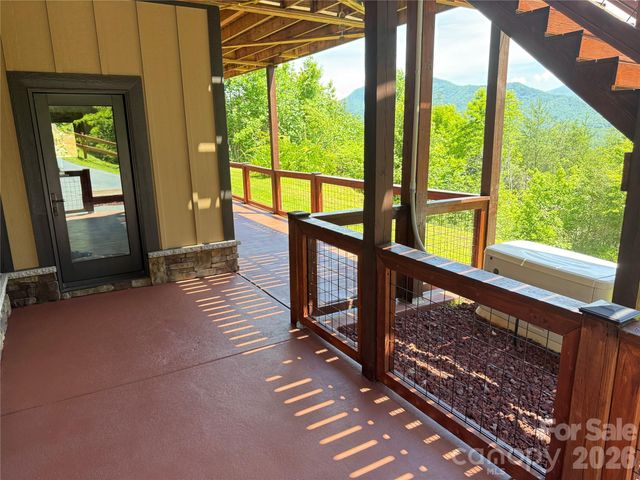 346 Torwood Lane, Whittier, NC 28789