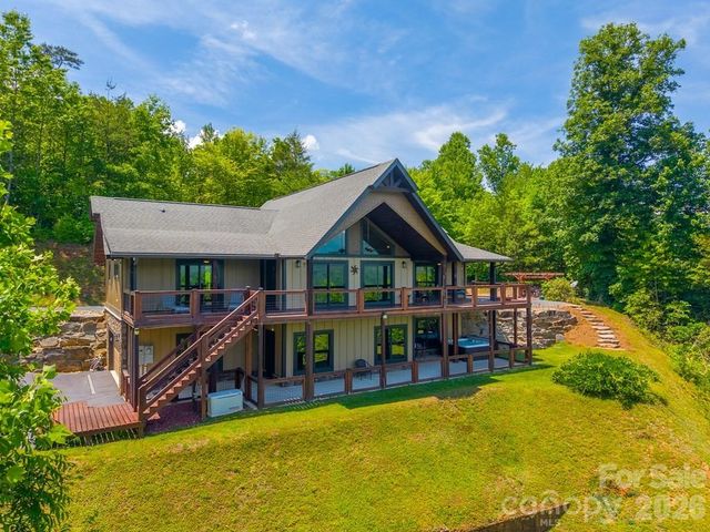 346 Torwood Lane, Whittier, NC 28789