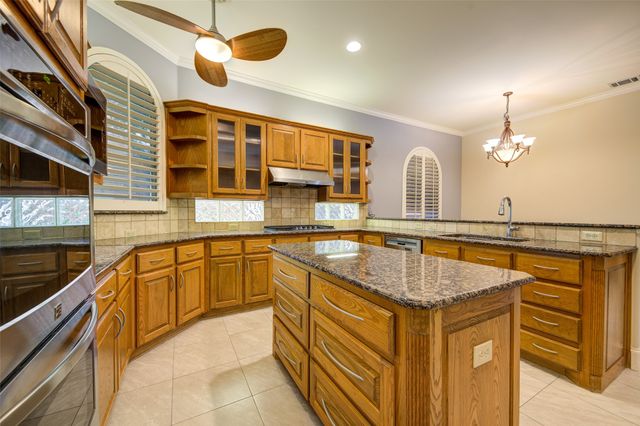 101 Boisenberry Drive, Garland, TX 75044