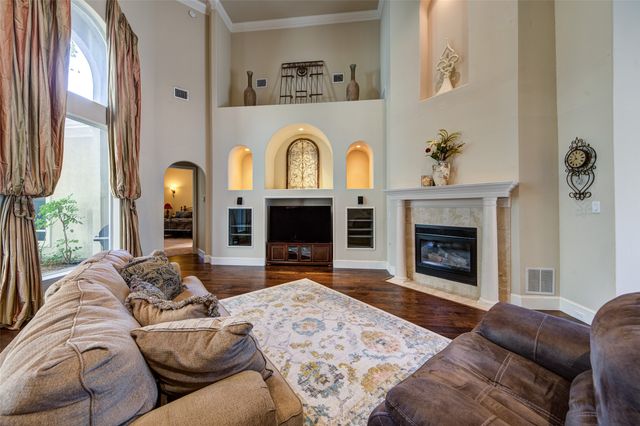 101 Boisenberry Drive, Garland, TX 75044