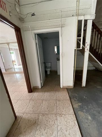 8023 W 21st Ct, Hialeah, FL 33016