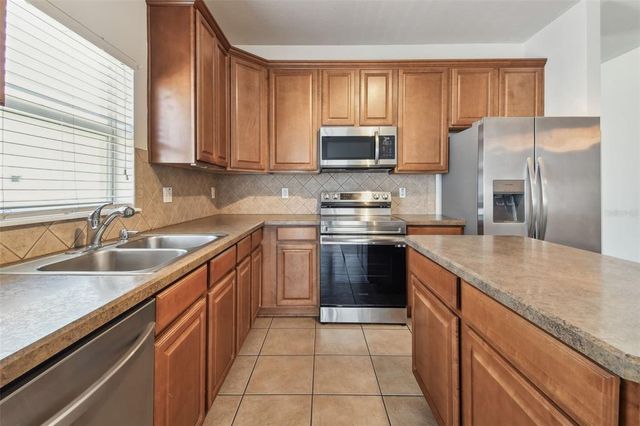 3015 AZALEA BLOSSOM DRIVE, Plant City, FL 33567