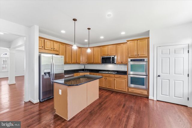 25263 BEACH PL, Chantilly, VA 20152