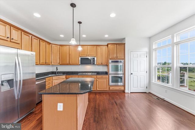 25263 BEACH PL, Chantilly, VA 20152