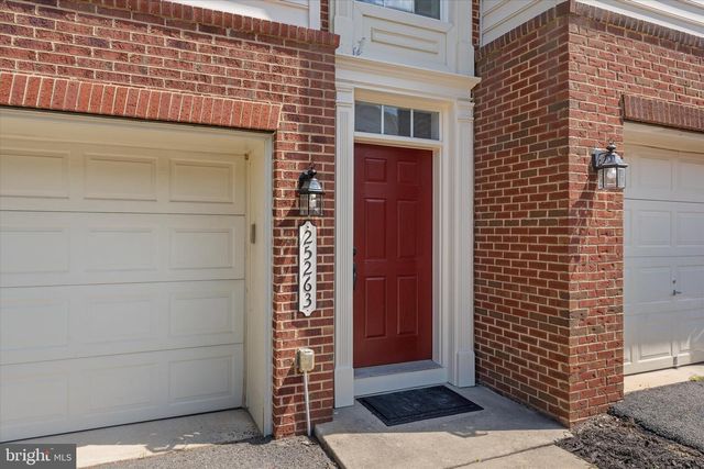 25263 BEACH PL, Chantilly, VA 20152