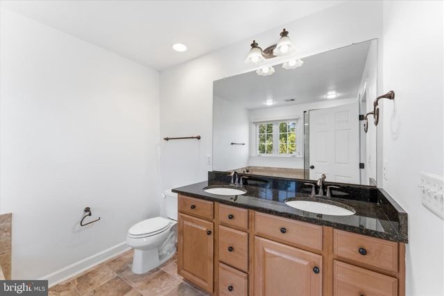 25263 BEACH PL, Chantilly, VA 20152