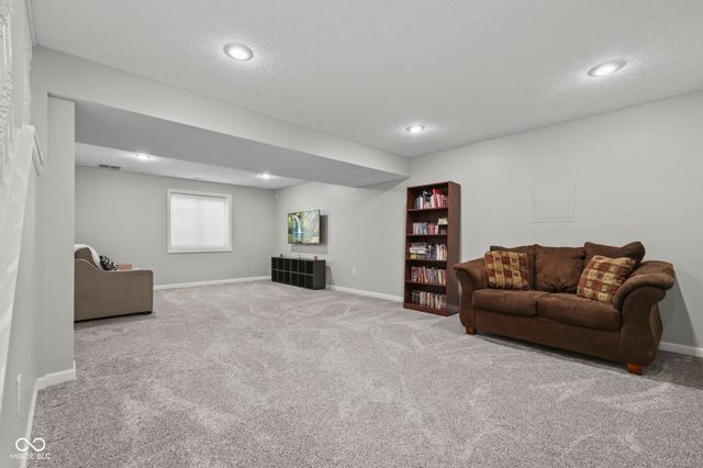 314 Fairfax Lane, Greenwood, IN 46142