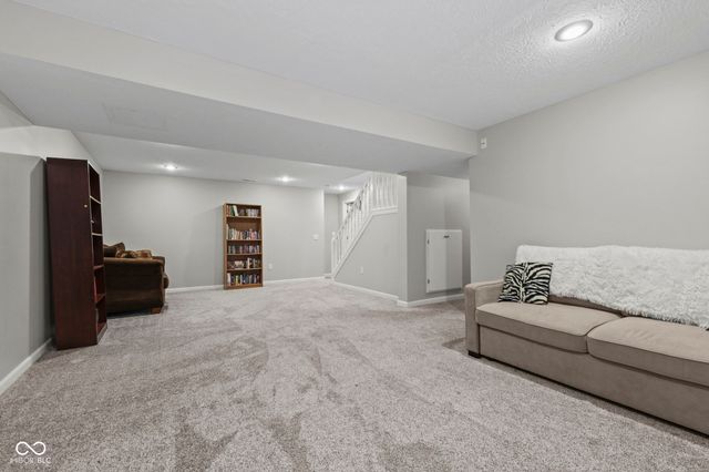 314 Fairfax Lane, Greenwood, IN 46142