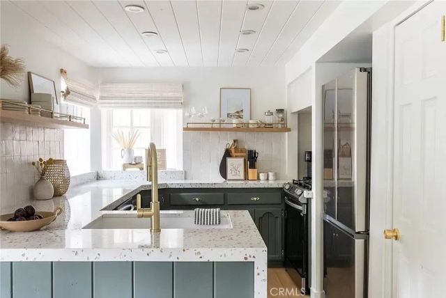 810 Sierra Vista, Twin Peaks, CA 92391