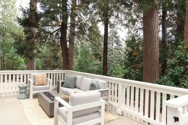 810 Sierra Vista, Twin Peaks, CA 92391