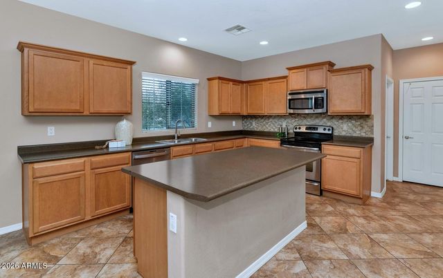 2157 W SCULLY Drive, Phoenix, AZ 85023