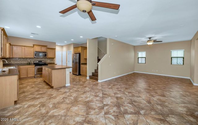 2157 W SCULLY Drive, Phoenix, AZ 85023