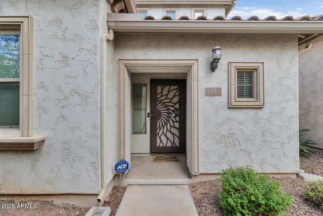 2157 W SCULLY Drive, Phoenix, AZ 85023