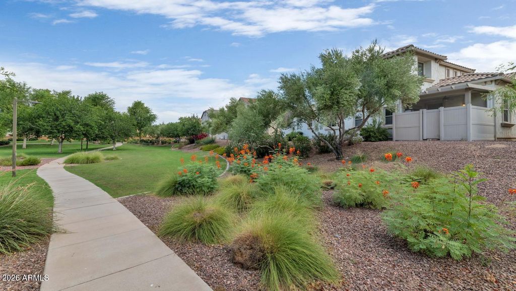 2157 W SCULLY Drive, Phoenix, AZ 85023 — photo 2