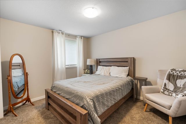 1813 NW 8th Street, Grimes, IA 50111