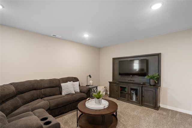 1813 NW 8th Street, Grimes, IA 50111