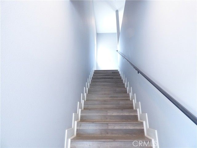 1923 Holly Drive, Los Angeles, CA 90068