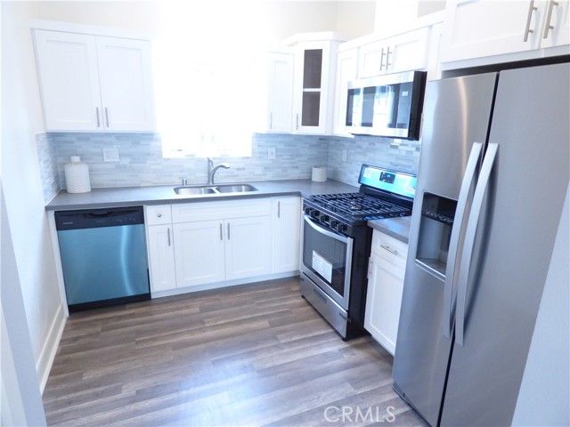 1923 Holly Drive, Los Angeles, CA 90068