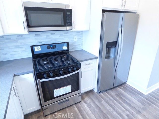 1923 Holly Drive, Los Angeles, CA 90068