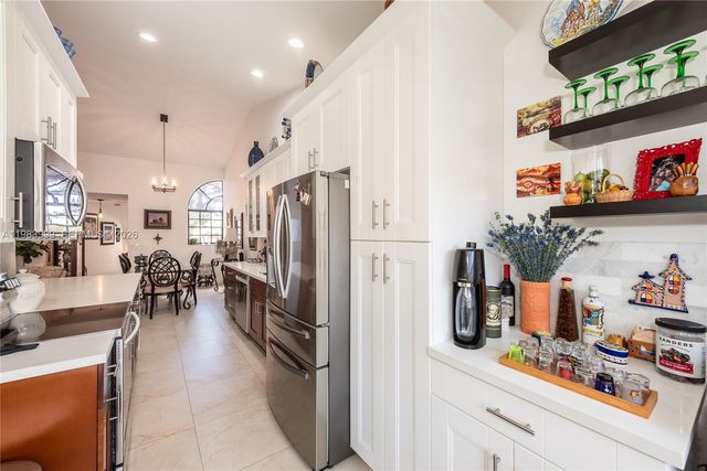 3212 Arbor Lane 2407, Hollywood, FL 33021
