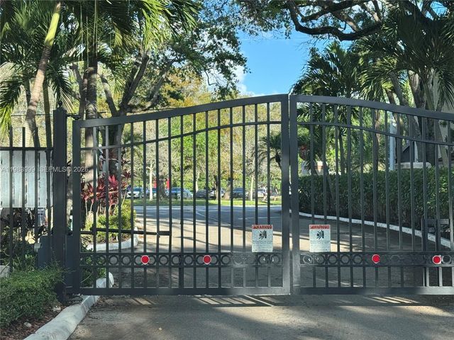3212 Arbor Lane 2407, Hollywood, FL 33021