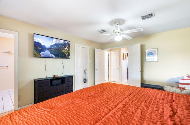 713 Lee Trevino Drive, Rio Communities, NM 87002