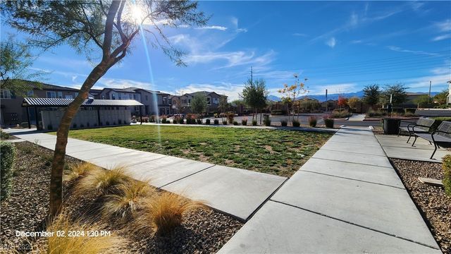 7340 North Decatur Boulevard 2, Las Vegas, NV 89131