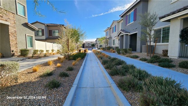 7340 North Decatur Boulevard 2, Las Vegas, NV 89131