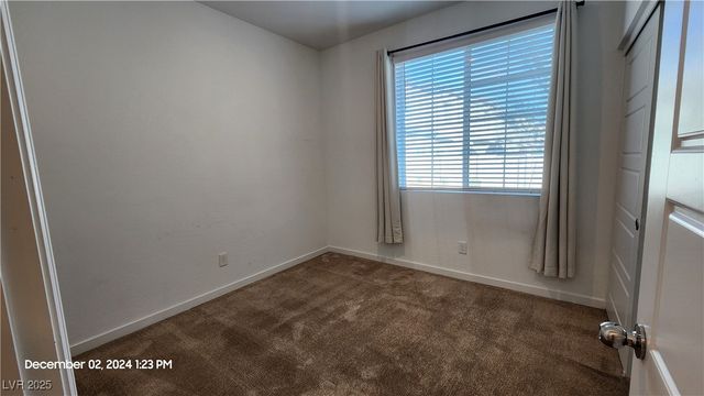 7340 North Decatur Boulevard 2, Las Vegas, NV 89131