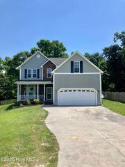 116 Lewis Humphrey Lane, Hubert, NC 28539