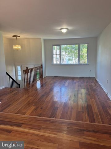 9201 51ST AVE, College Park, MD 20740