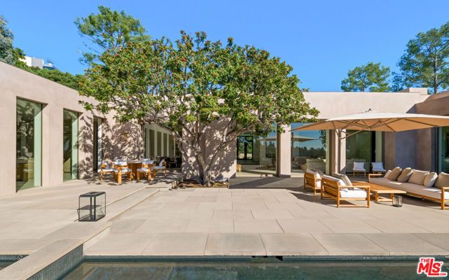 1016 N Hillcrest Road, Beverly Hills, CA 90210