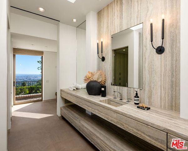 1016 N Hillcrest Road, Beverly Hills, CA 90210