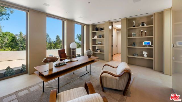 1016 N Hillcrest Road, Beverly Hills, CA 90210