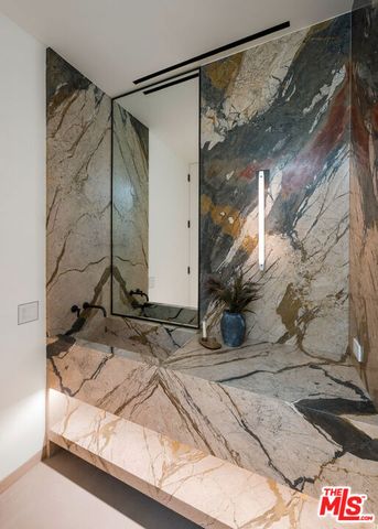 1016 N Hillcrest Road, Beverly Hills, CA 90210