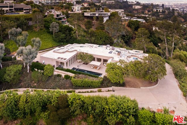 1016 N Hillcrest Road, Beverly Hills, CA 90210